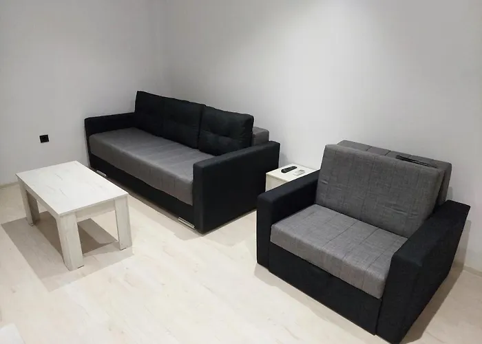 Aleksic U Centru Grada דירה *